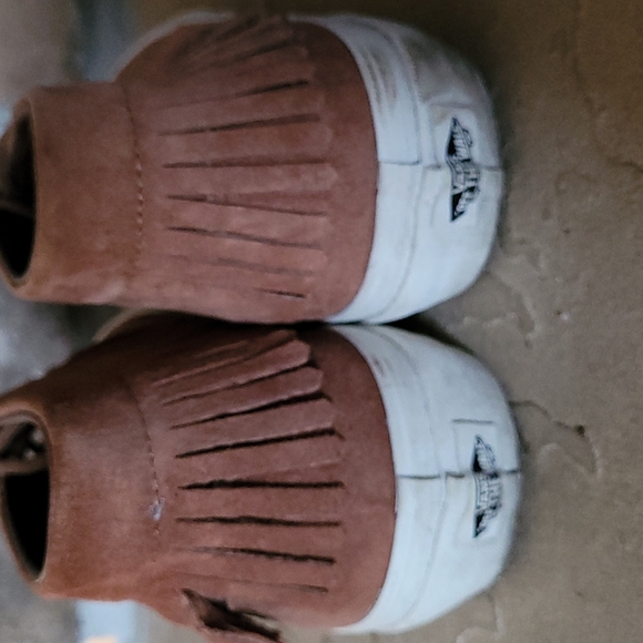 Vans - Picture 3 of 3